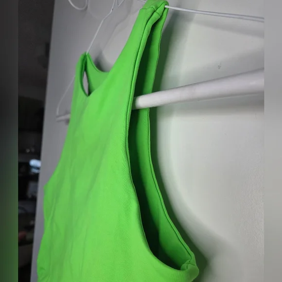 Neon Green Ribbed Crop Tank Top - Picture 3 of 7